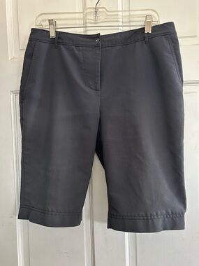 ANNIKA Cutter & Buck Women's Charcoal Gray Bermuda Shorts. Size 10